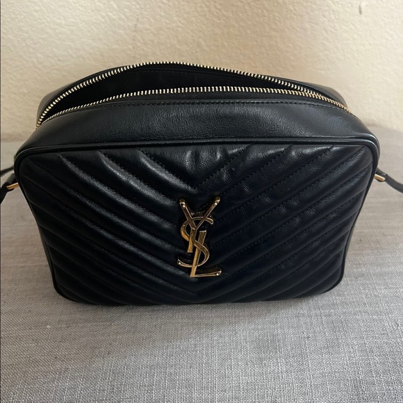 Black YSL camera bag, less than a year old good condition Just never use anymore - Picture 1 of 4